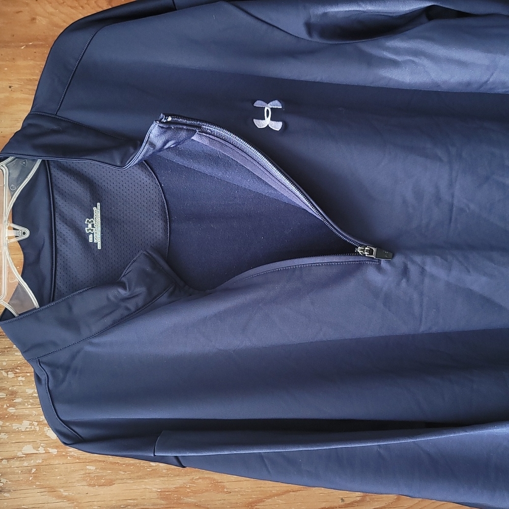 Under Armor Pull Over Light Weight - image 2